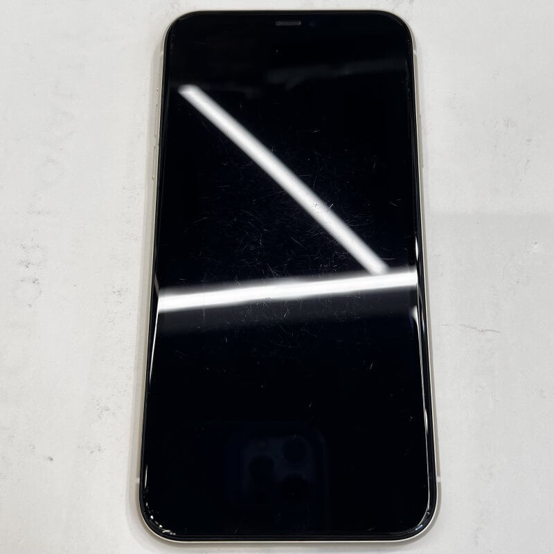iPhone 11 64G 100% Battery Health Used