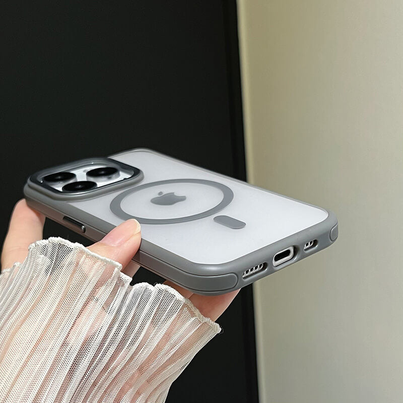 iPhone 15 Pro Max Clarity Series Magsafe Ultra Thin Anti-Fingerprint Back Case