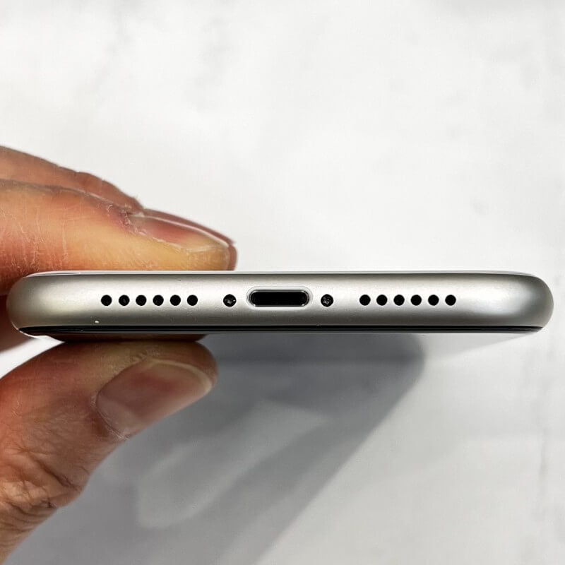 iPhone 11 64G 100% Battery Health Used